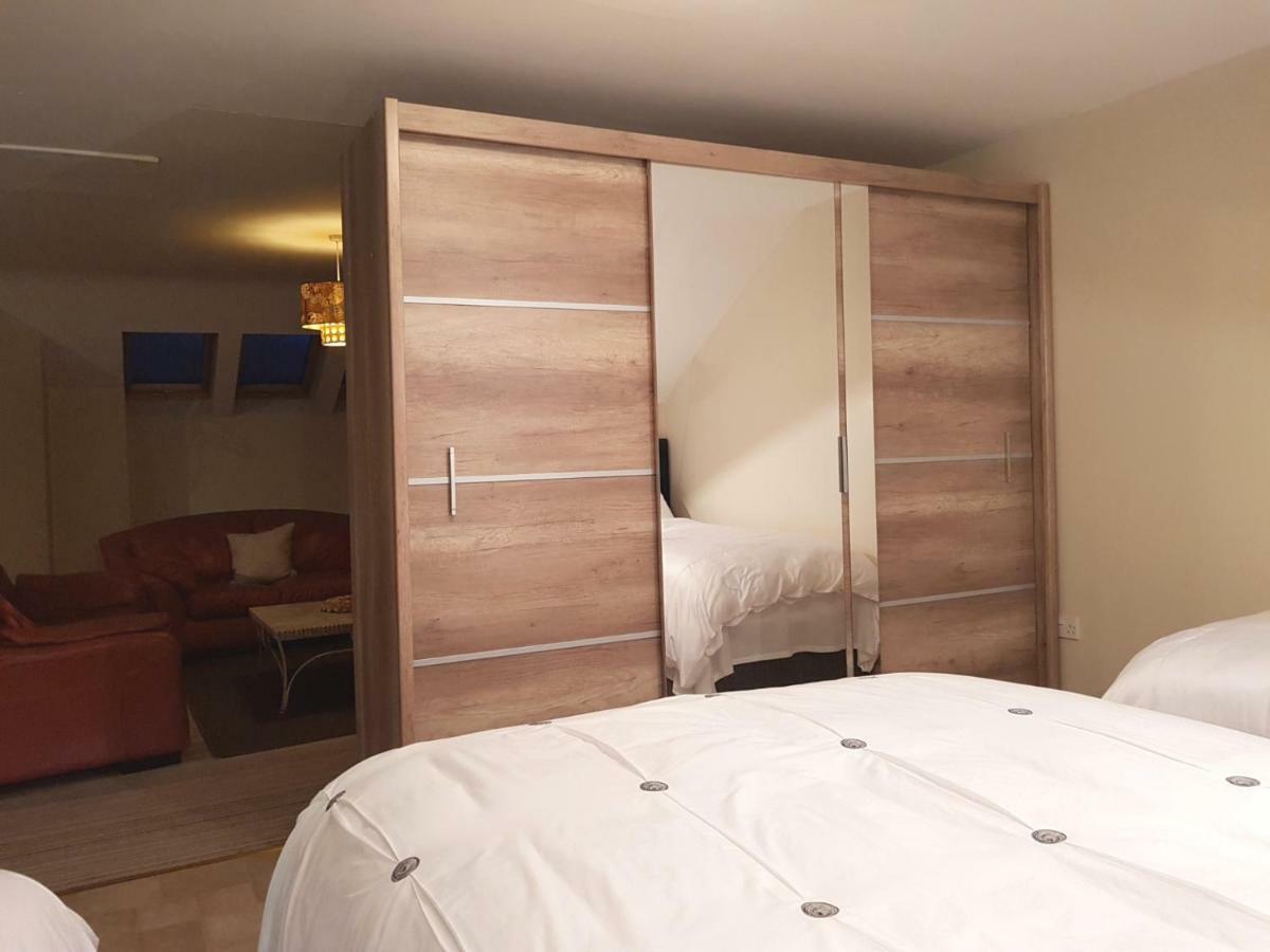 Ethan House Holiday Suites Кілларні Екстер'єр фото