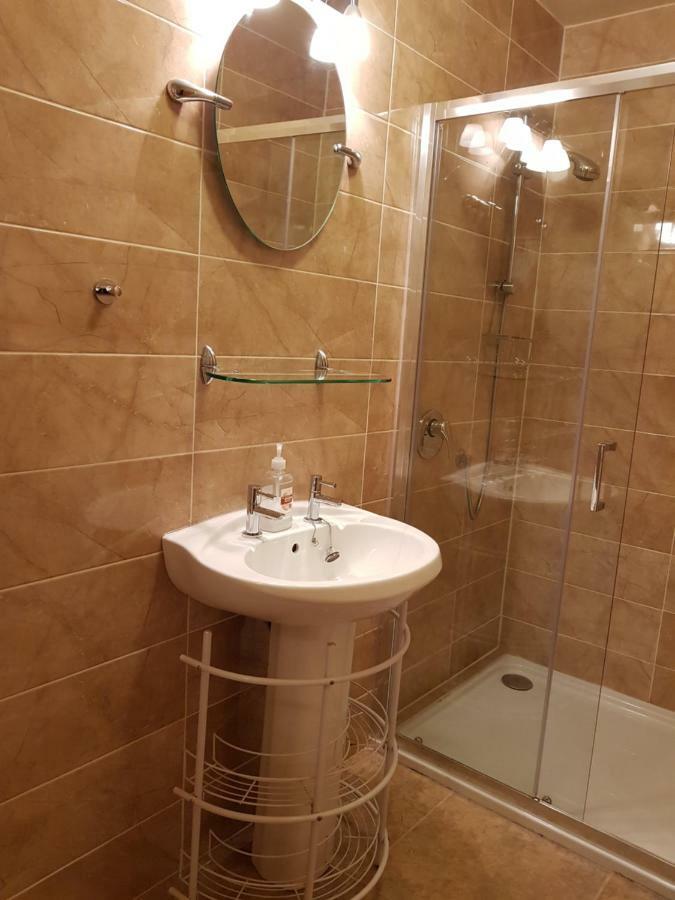 Ethan House Holiday Suites Кілларні Екстер'єр фото