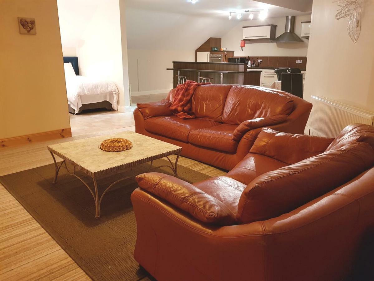 Ethan House Holiday Suites Кілларні Екстер'єр фото
