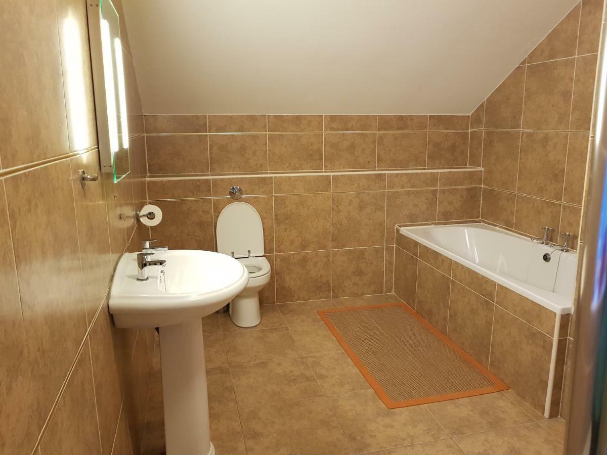 Ethan House Holiday Suites Кілларні Екстер'єр фото